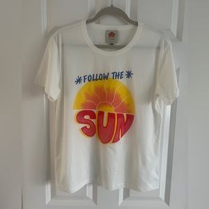 Farm Rio ‘Follow the Sun’ Graphic Tshirt- Size Medium